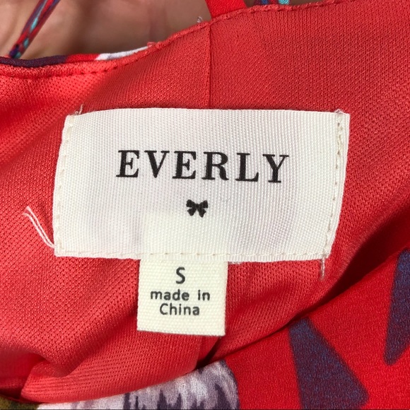 Everly | Floral Mini Dress with Crisscross Straps - Picture 5 of 6